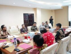 Suasana penyampaian hasil evaluasi kinerja Pj Bupati.