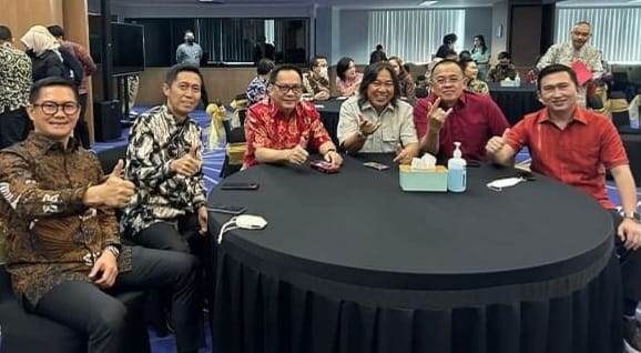 Bupati H Iskandar Kamaru SPt MSi dan Kada lainnya di Sulut, disela-sela penandatanganan Nota Kesepahaman hunian ASN.