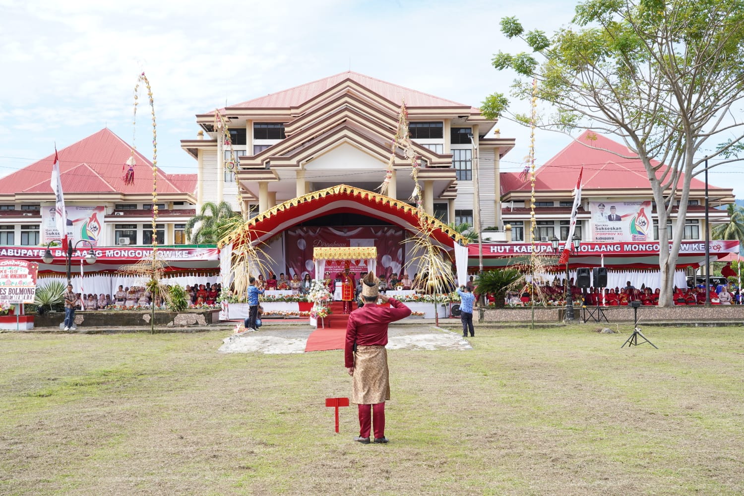 Suasana upacara HUT Bolmong.