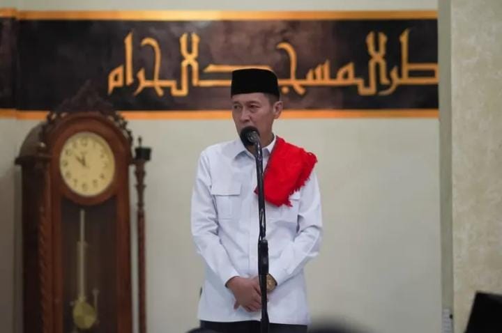 Bupati menyampaikan sambutan diacara pelepasan calon jamaah haji Bolsel di Masjid Agung An-Nur Molibagu.