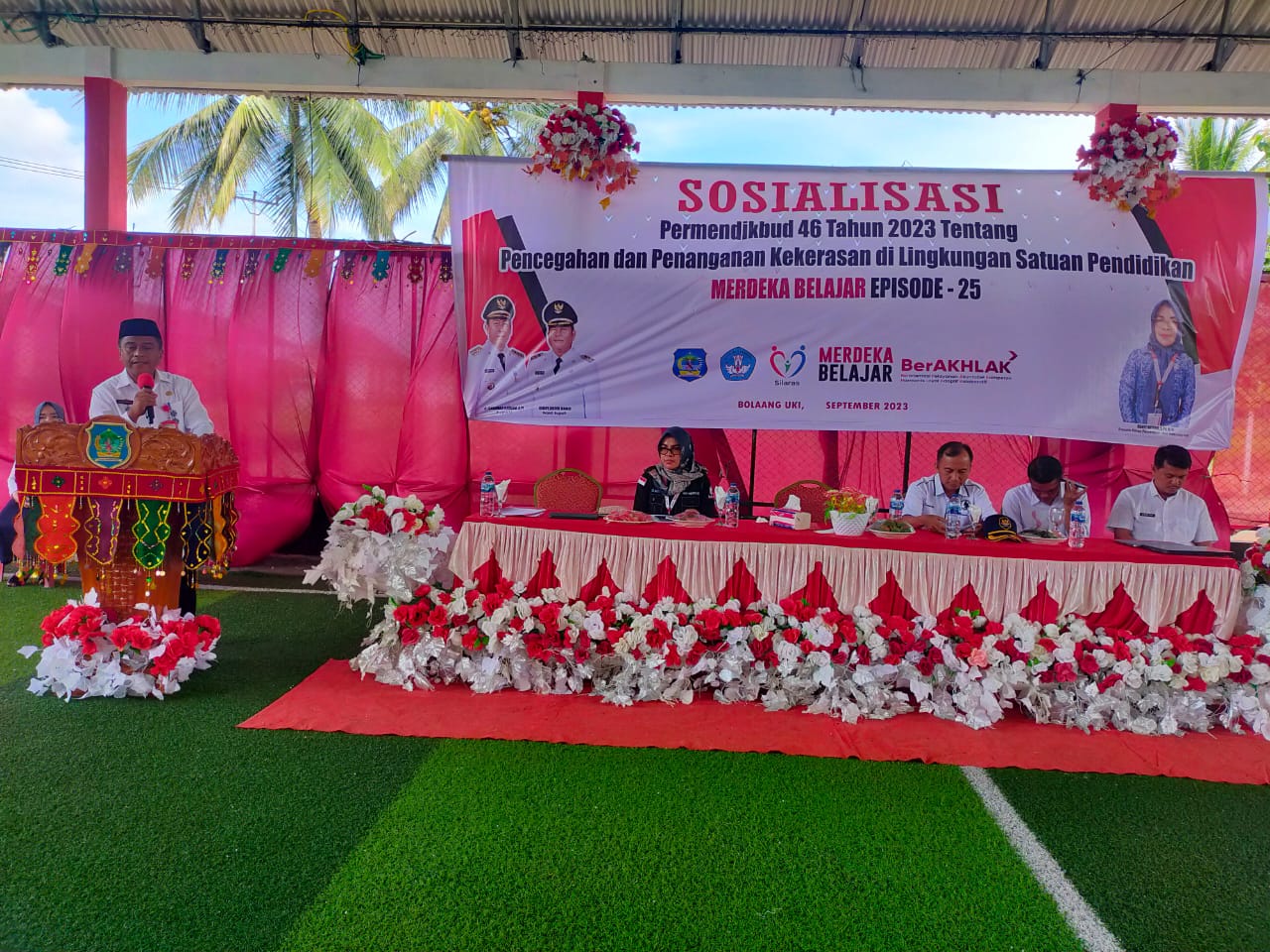 Asisten I Pemkab Bolsel menyampaikan sambutan mewakili Bupati H Iskandar Kamaru SPt MSi.