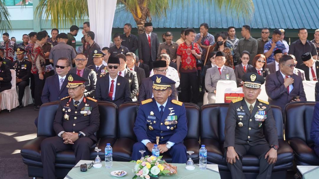 Suasana pelaksanaan upacara peringatan HUT TNI.