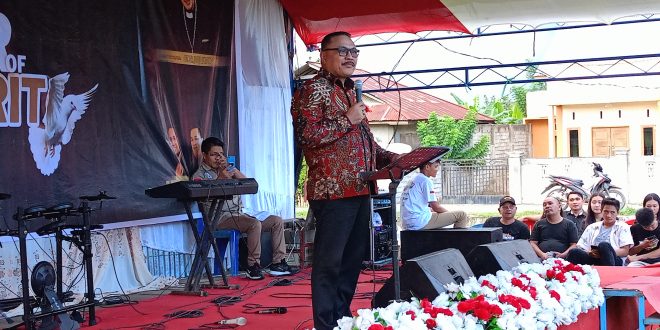  Pj Bupati Bolmong Hadiri Ibadah KKR Pemuda dan Remaja GPDI di Dumoga Timur