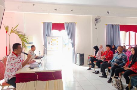 Dikbud Bolsel Gelar Rapat Bersama Kepsek dan Bendahara BOSP